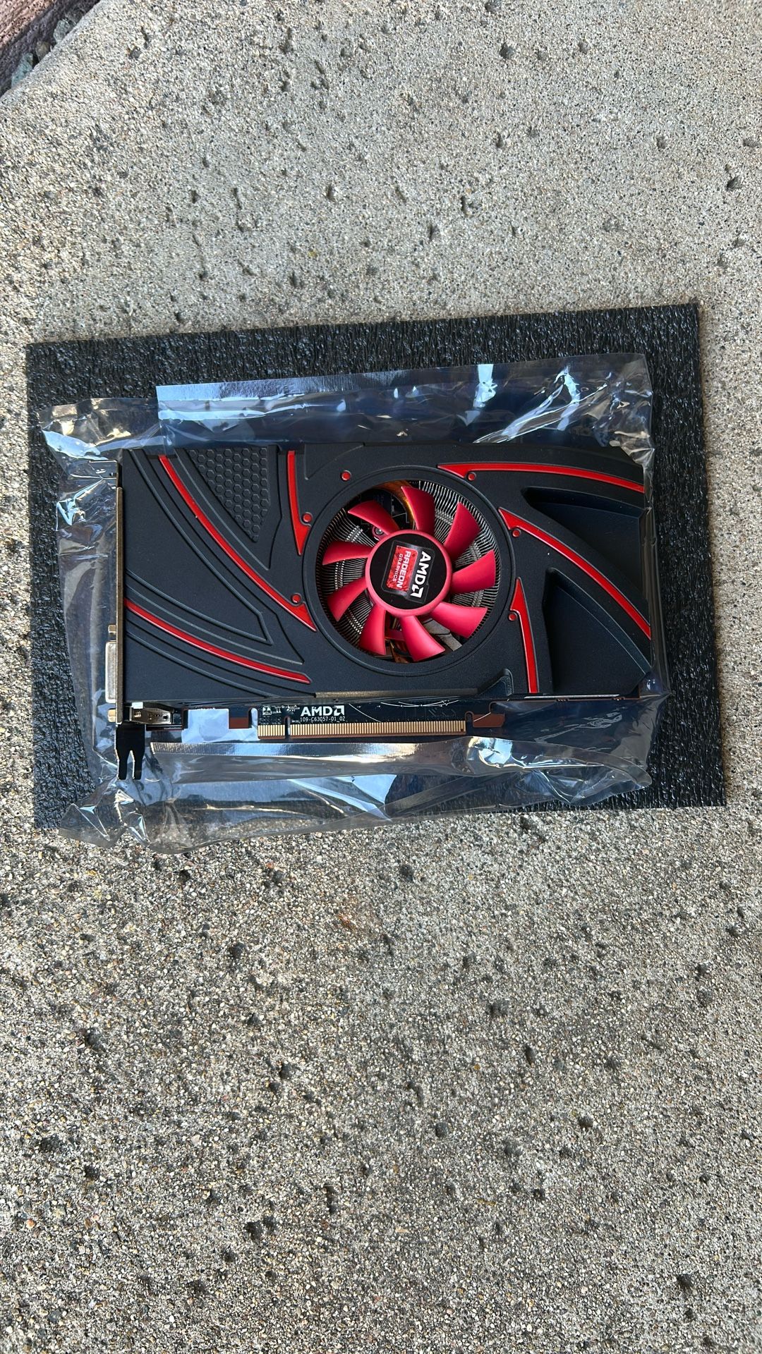 AMD Radeon R9 270 Graphics Card