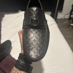:  LOUIS VUITTON MONOGRAM DRIVERS 