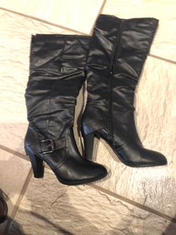 Decree boots size 8