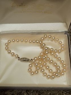 PEARL NECKLACE