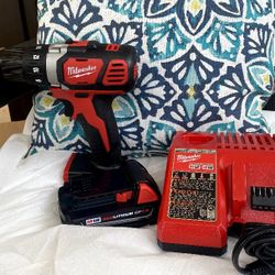 Milwaukee M18 18 V Lithium Ion Cordless 1/2" Drill/Driver Kit With(1.5) Ah Battery & Charger 