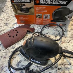 BLACK+DECKER Detail Finish Sander w/ Box & Extra Sandpaper – Works Great