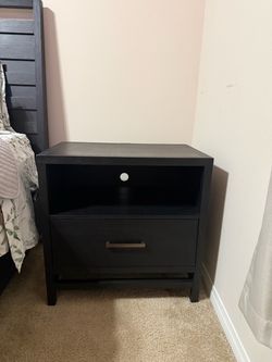 Black nightstands (2)