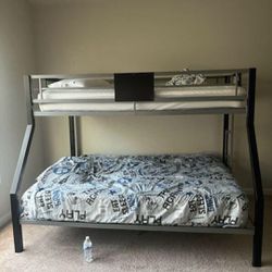 Bunk bed 