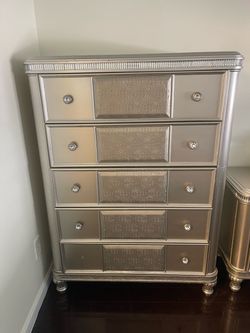 Silver Glam 5-Drawer Chest Dresser