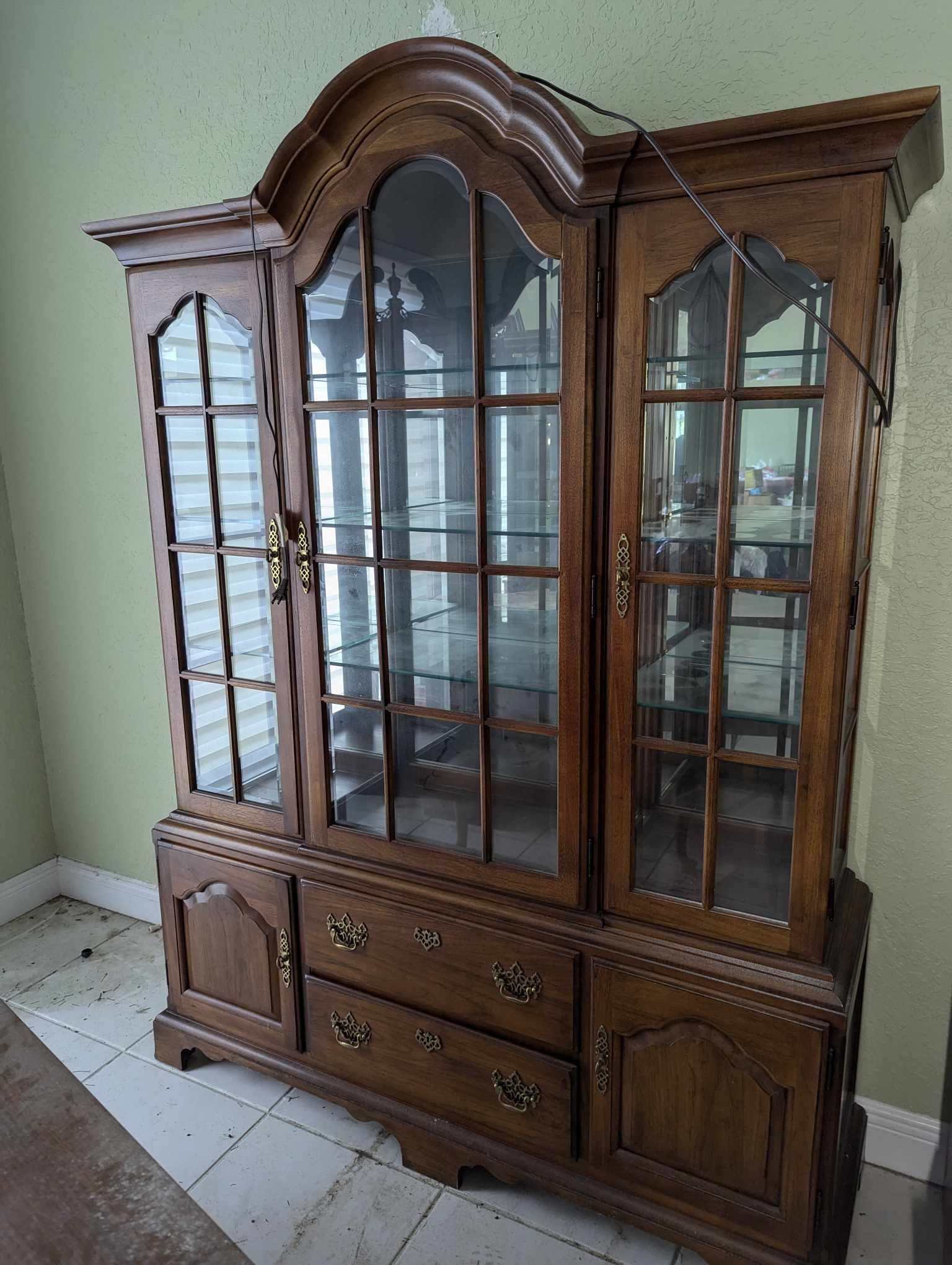 Solid Wood Cupboard China Cabinet With Glass Mirror And Lights