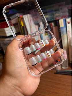 Medium short square press on spurs inspired nails comes with prep and nail glue