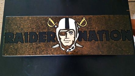 Team plaques football is here