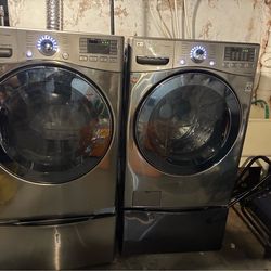 LG WASHER & GAS DRYER SET