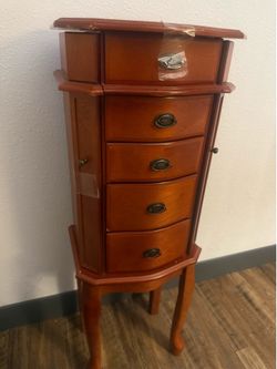 Jewelry stand