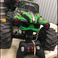 huge grave digger r/c car
