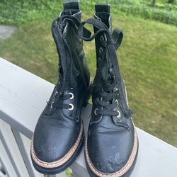 Sz 6 Combat Boots By Sun and Stone