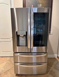 LG 28 cu.ft Smart Wi-Fi InstaView Door-in-Door Refrigerator