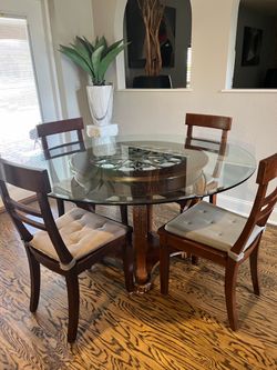 4 Person Dining Room Table