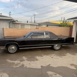 1976 Lincoln Continental 