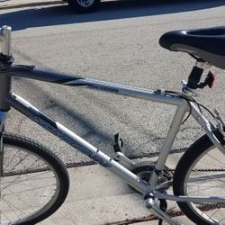 Men's Schwinn Bicycle