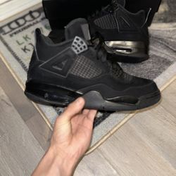 Jordan 4 Black Cats 
