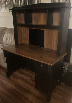 WOODEN DESK With HUTCH TOP