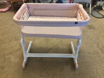 Baby Gap Bassinet Pink Striped