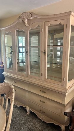 Dining room table with matching hutch