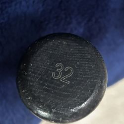 32in Big stick baseball wood bat. -3