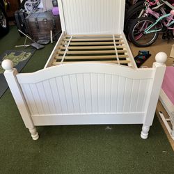 Twin size bed frame white