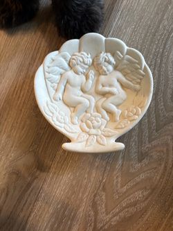 Cherub Angel Shell-Shaped Decorative Dish