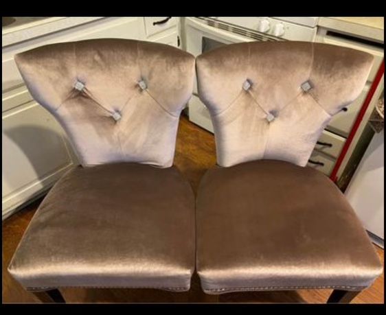 : Velvet Chairs 2 grey with rhinestone detail