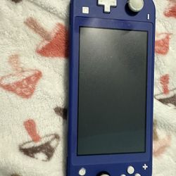 selling my blue nintendo switch 