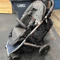 Double stroller 