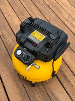 DeWalt Portable Electric Pancake Air Compressor