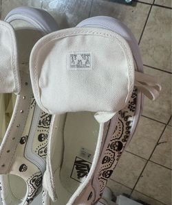 Vans-style 36 skull bandana