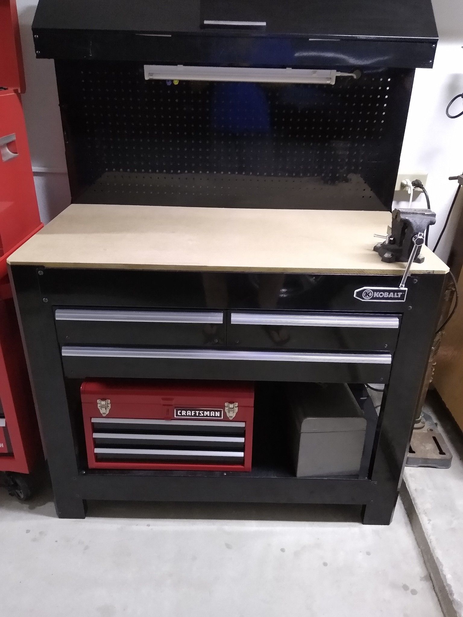 Kobalt 3 Drawer Work Center Work bench for Sale in Hemet, CA OfferUp