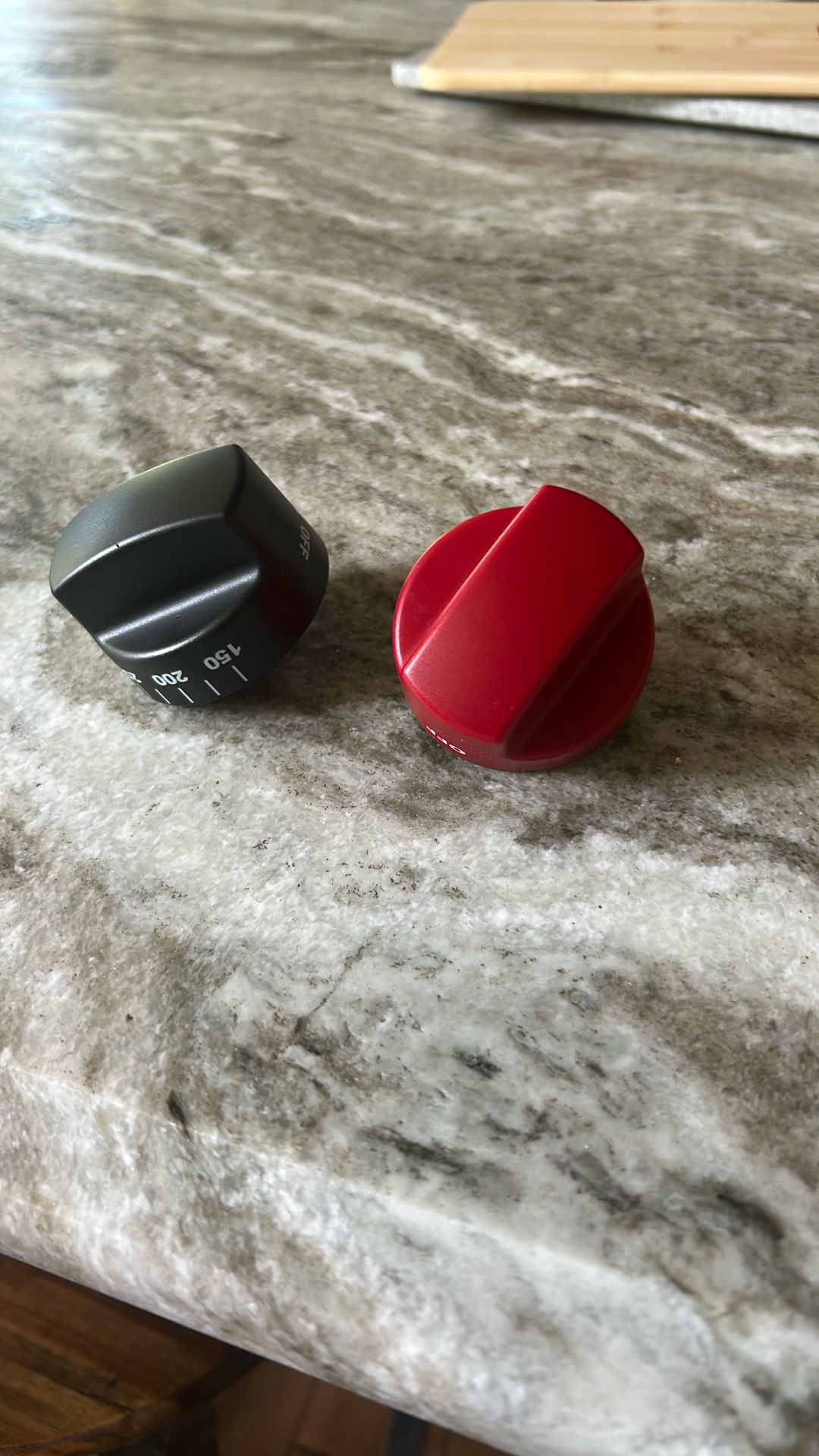 Wolf Gas Range Knobs (14 Ct)