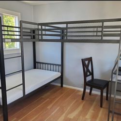 Triple Bunk Bed w/ Mattresses