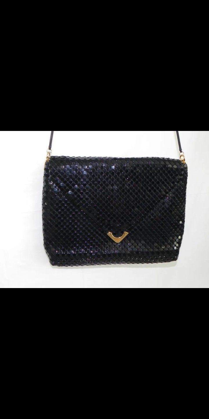 La Regale Metal Chainmail Bag Black Envelope Snake Metal Strap Gold Accents
