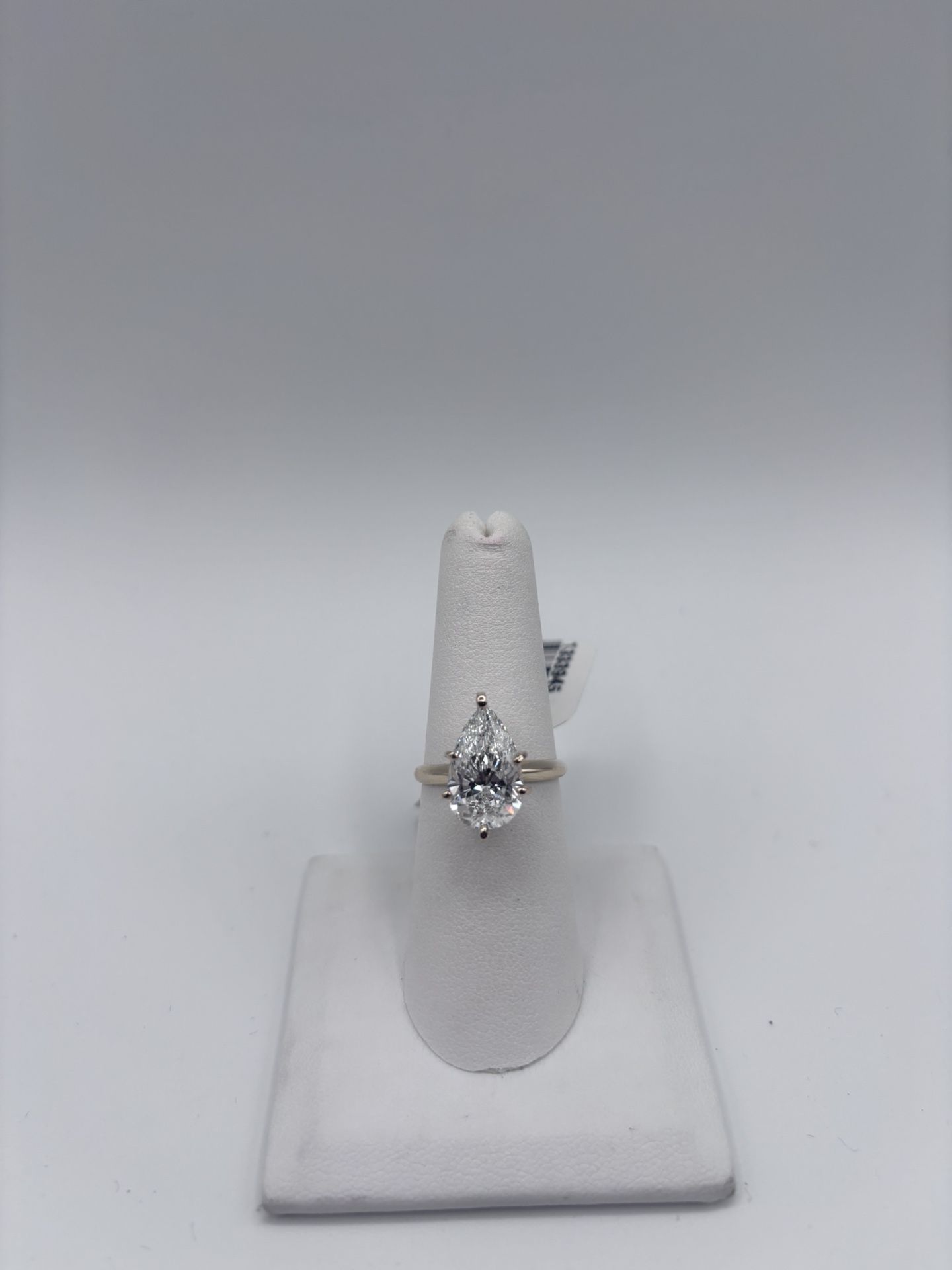 14kt Yellow Gold 3.96ct Tw Lab Grown Vs2 E Pear Diamond Solitary Ring