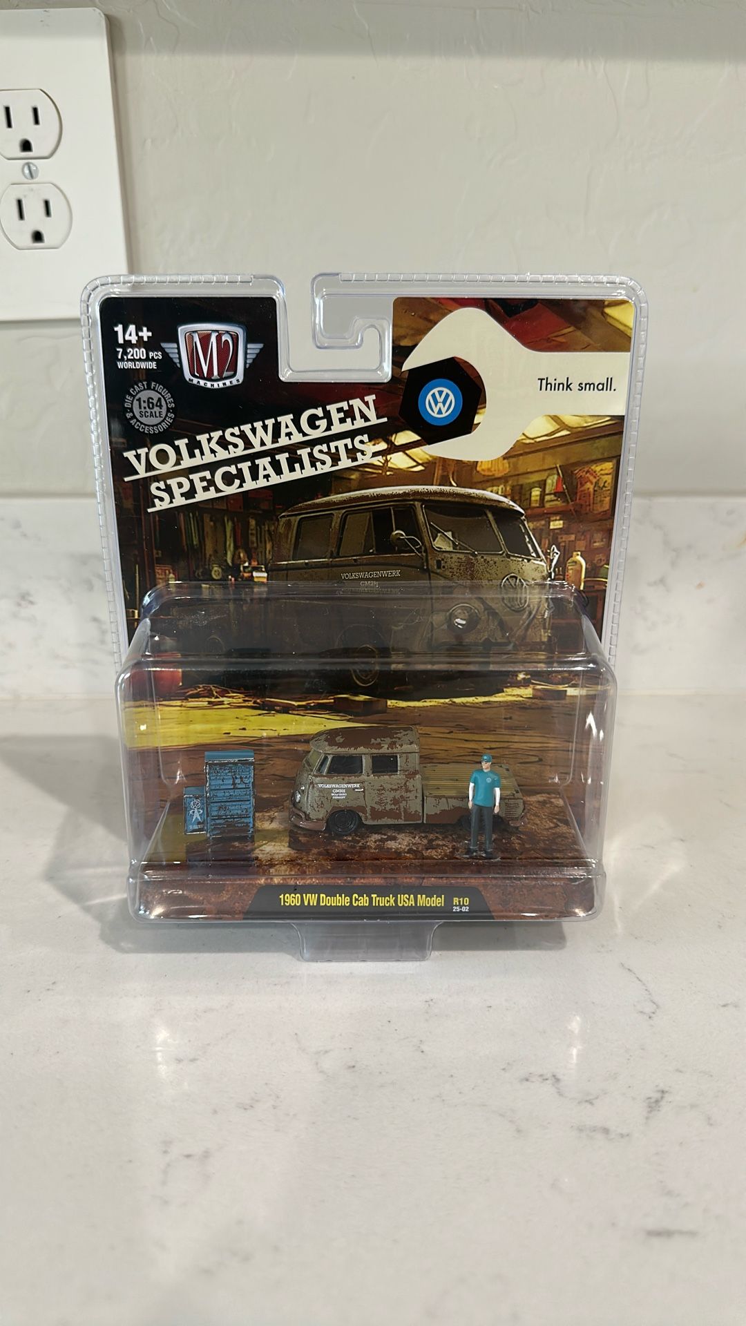 M2 1960 VW Double Cab Truck USA Model Diorama