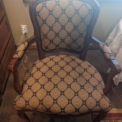2 Pieces Vintage Chair