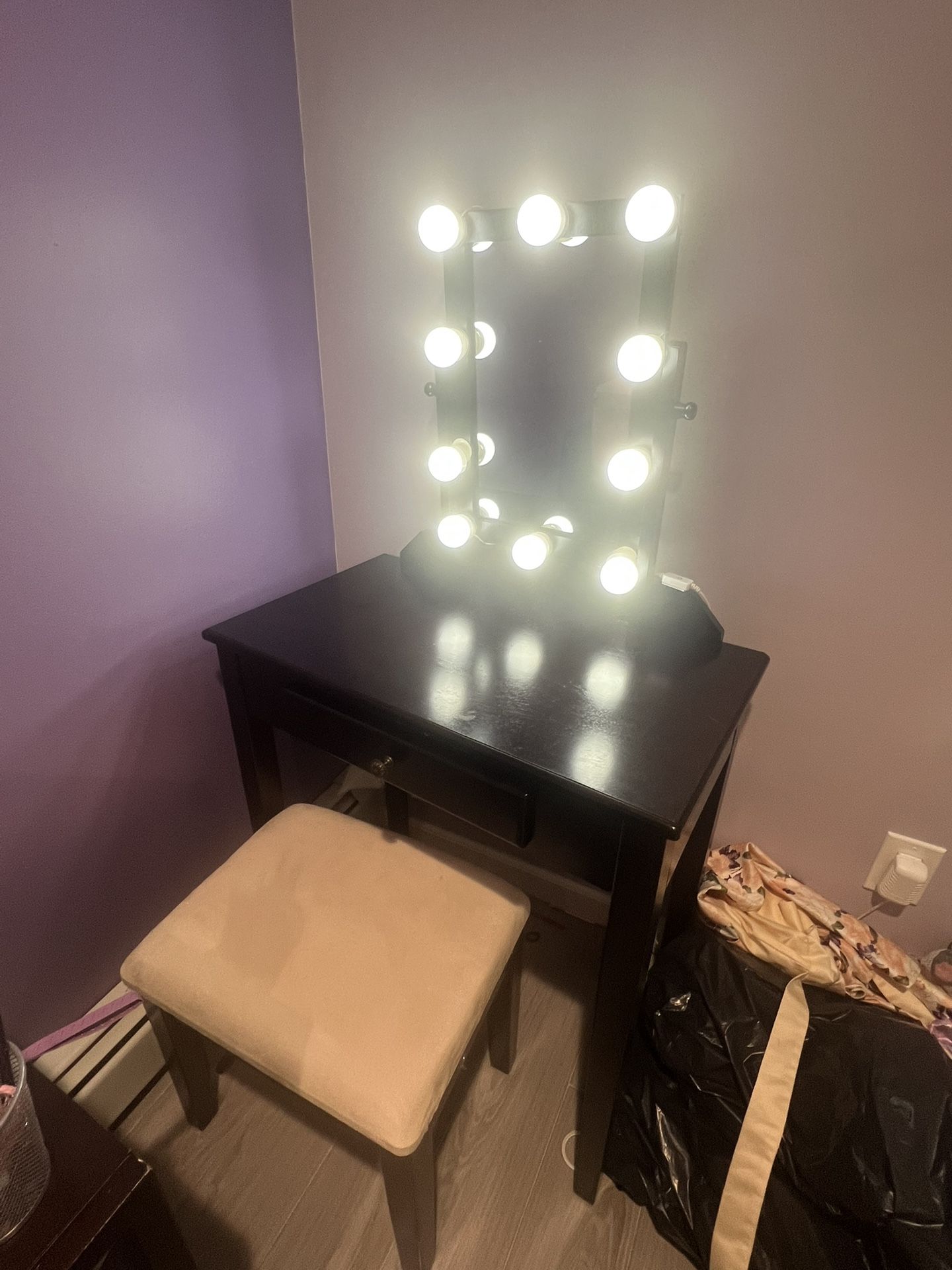 brown vanity With Mirror And Seat (expresso Color)