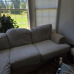 FREE Extremely comfortable couch 