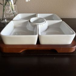 6piece Appetizer serveware w/wood tray 12"x9.5" in excellent condition 