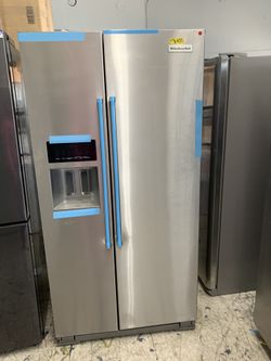 Kitchen aid side by side in stainless steel