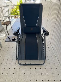 Zero Gravity Recliner Chair with Side Table & Cup Holder – Like New