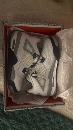 Jordan 4s
