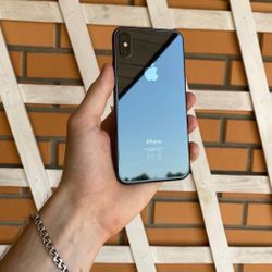 iPhone XS Unlocked With Warranty 
