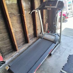 Sunny Health and Fitness Treadmill 