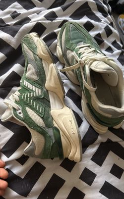 New Balance 9060