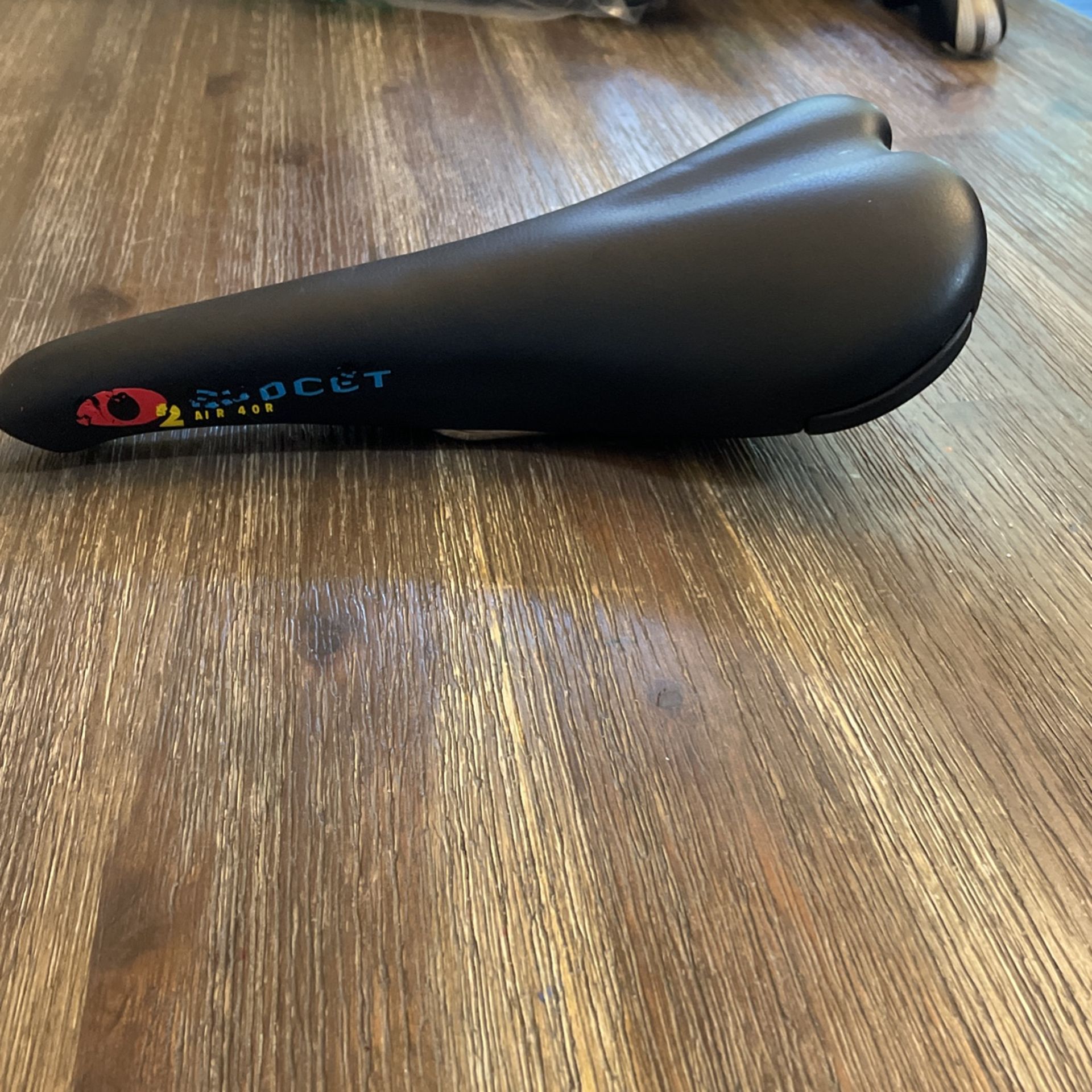 Vintage Avocet O2 Air 40
