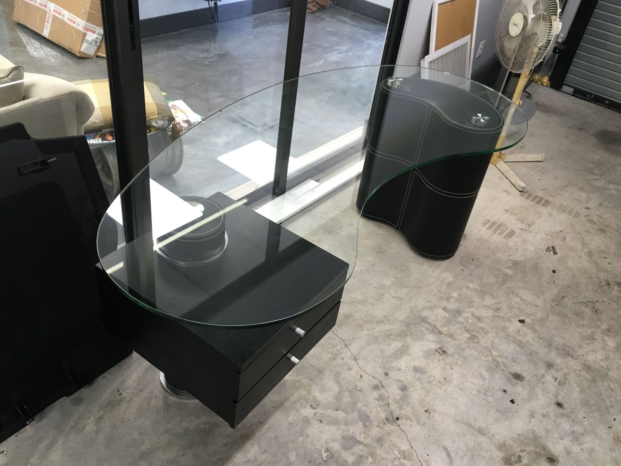 High-end Glass And Leather Executive Office Desk With 2-drawers